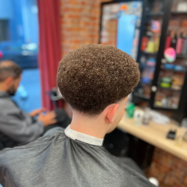 #afrohair #barber #barbershop #barberpost #hair #hairdresser #haircut #fade #hairstyle #kallithea #athens #greece #taperfade